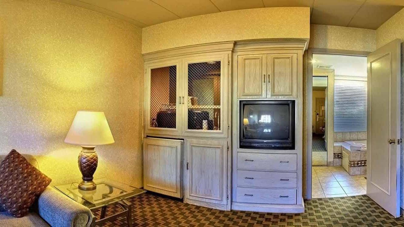 Days Inn & Suites By Wyndham Roseville/Detroit Area Exteriér fotografie