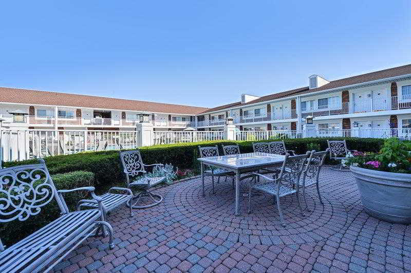 Days Inn & Suites By Wyndham Roseville/Detroit Area Exteriér fotografie